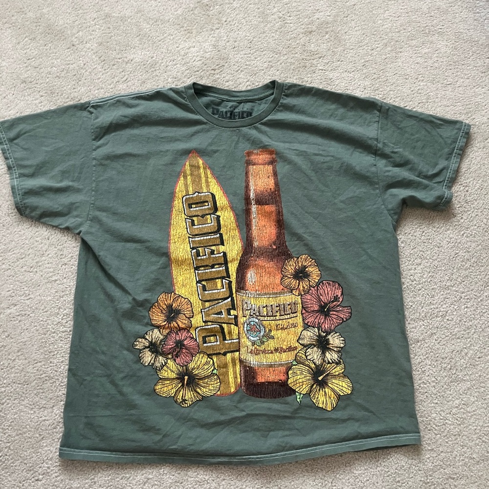 Urban Outfitters green graphic tee, oversized s/m